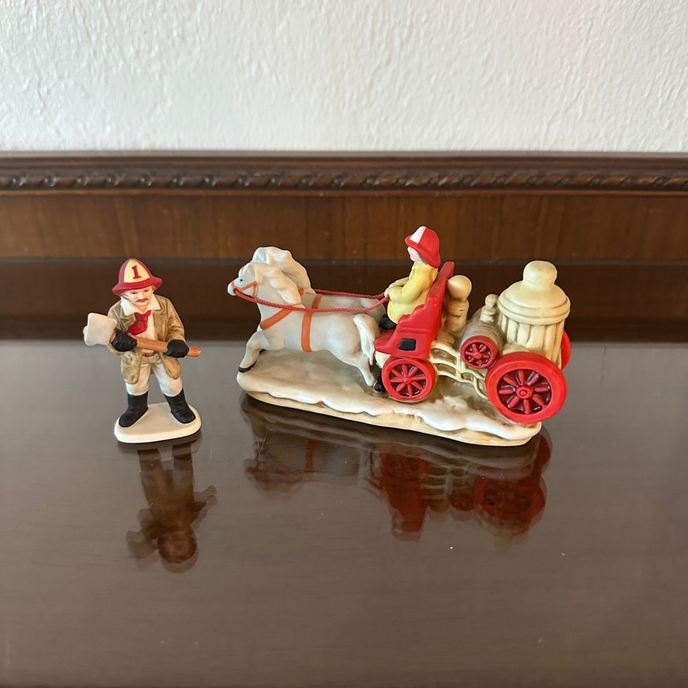 Vintage Lefton Colonial Village Fire Pumper 06458 &‎ Fireman 07331 Figurines Set